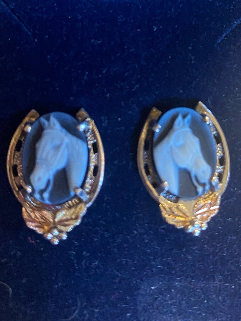 Landstroms Black Hills Gold Silver Horse Cameo Earrings with 12K Gold Leaves. - Picture 2 of 3